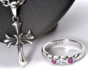 �I�[�_�[���C�h�E�V���o�[�N���X�y���_���g�ƃf�U�C�������O