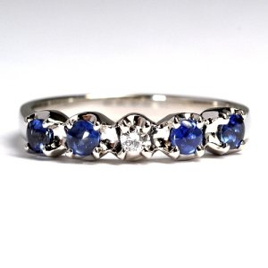 �_�C���ƃT�t�@�C�A�̃f�U�C�������O