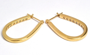 �n���f�U�C���E�s�A�X