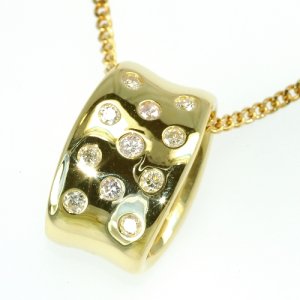 ���؂Ƀ_�C�����U��΂߂��P�W���y���_���g