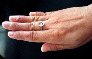 �_���V���O�X�g�[���E�n�������O