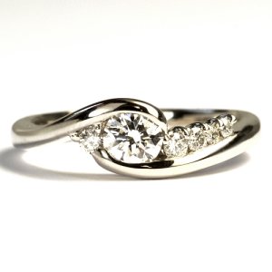 持込みダイヤを使用した婚約指輪