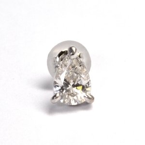 お手持ちのペアシェイプダイヤを使用したピアス